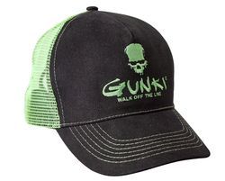 Black Gunki Trucker Hat. Väri: Musta-Vihreä