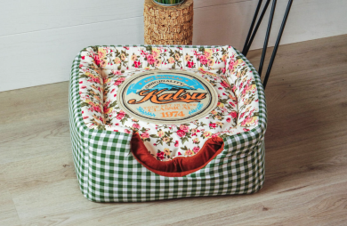 Katsu petimaja kukkakuosi/vihreä ruutu